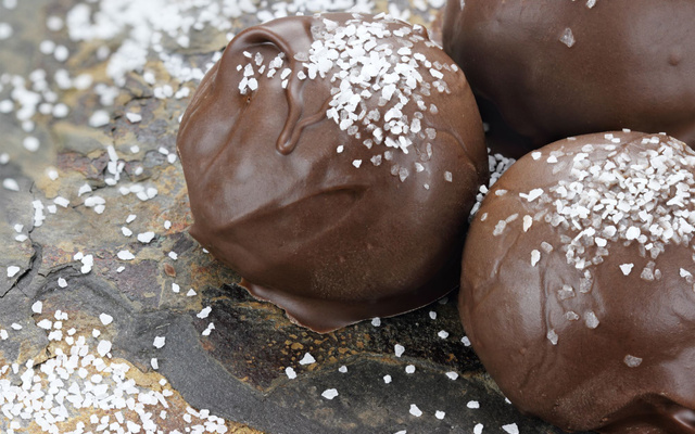 Truffes au chocolat et au sucre pétillant