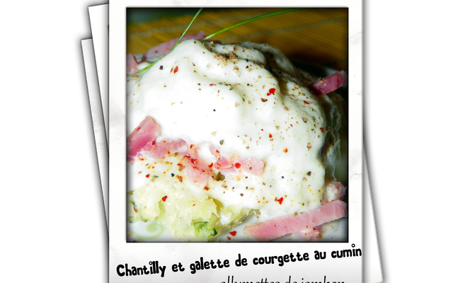 Chantilly et galette de courgette au cumin, allumettes de jambon