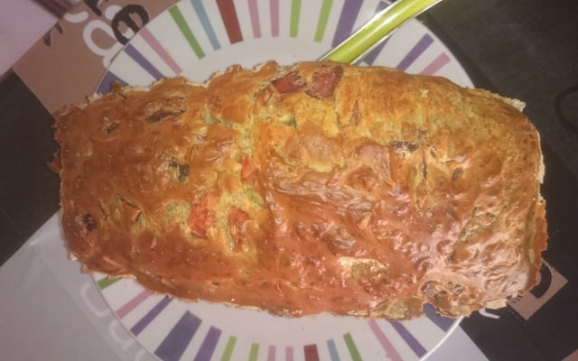 Cake jambon gruyère tomate