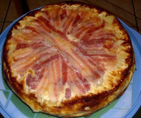 Quiche Tatin : pommes de terre, lard et fromage