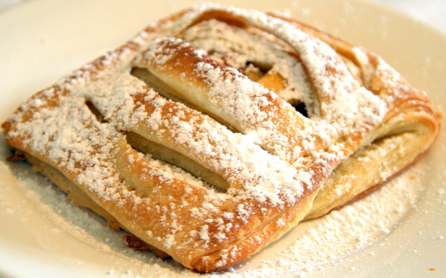 Jalousies feuilletées pommes abricots caramélisés