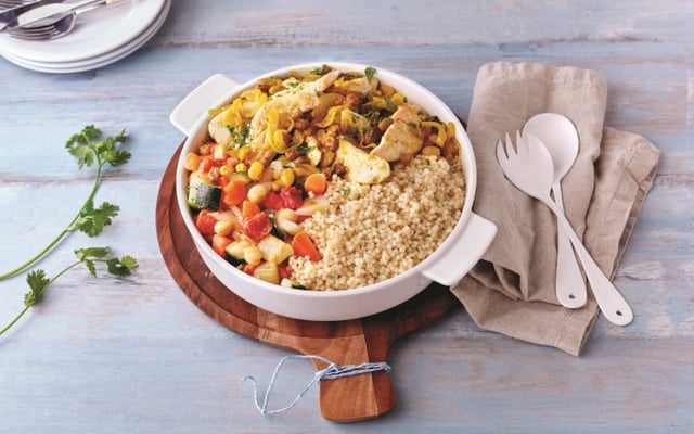 Couscous en Perles au poulet, oignons et raisins secs