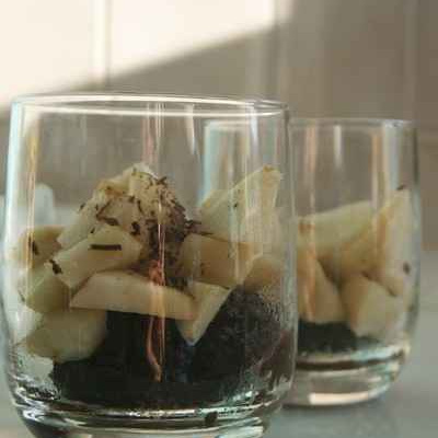 Poire sur crème de chocolat