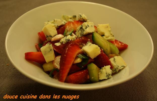 Salade avec Fraise et Fourme d'ambert