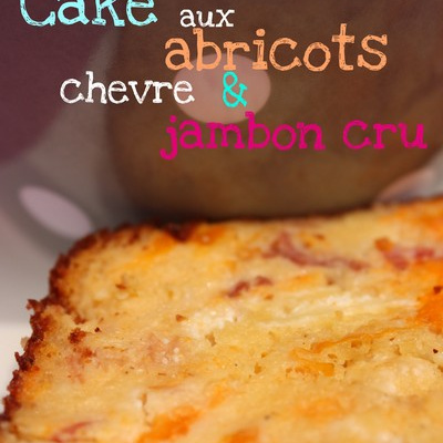 Cake aux abricots, chèvre, jambon et noisettes