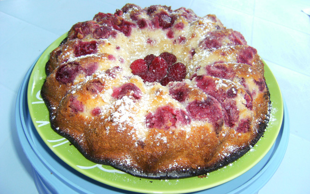 Gâteau yaourt aux framboises et à la vanille