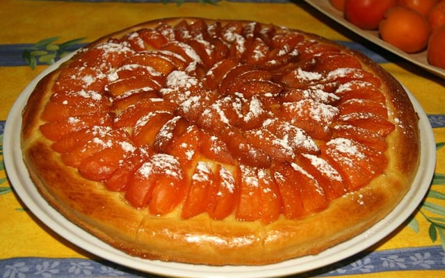 Tarte fine briochée aux abricots