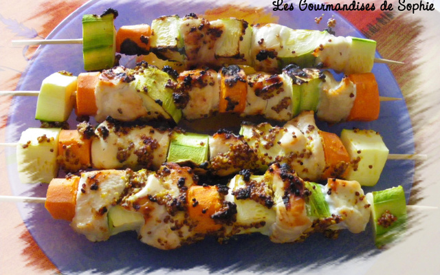 Brochettes poulet ananas au lait de coco et au curry