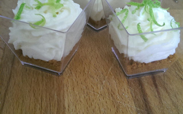 Mousse au citron vert sur son lit de spéculoos