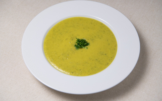 Velouté de courgettes au curry