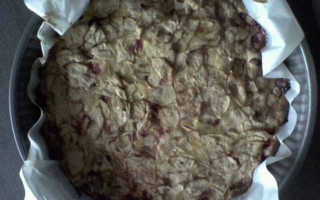 Clafoutis pomme paille aux groseilles