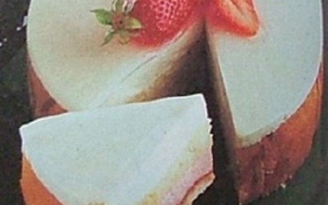 Gâteau à à mousse de fraises et de citron