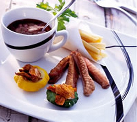 Aiguillettes de canard, frites de panais et pâtissons farcis