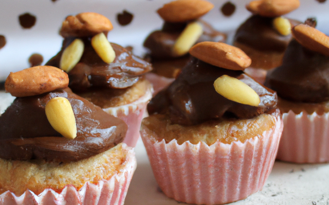Cupcakes au chocolat et sa déco en pâte d'amande