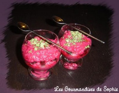 Verrines toutes roses à la crème de betterave