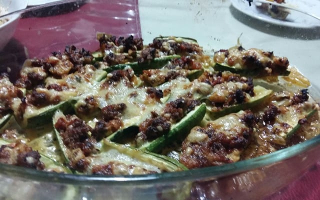 Courgettes farcies à la viande hachée