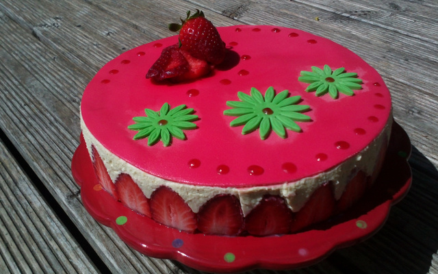 Fraisier pistache-chocolat blanc