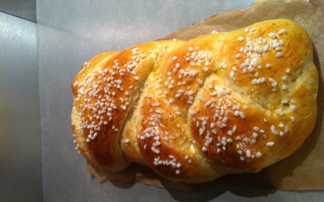 Brioche tressée à la fleur d'oranger