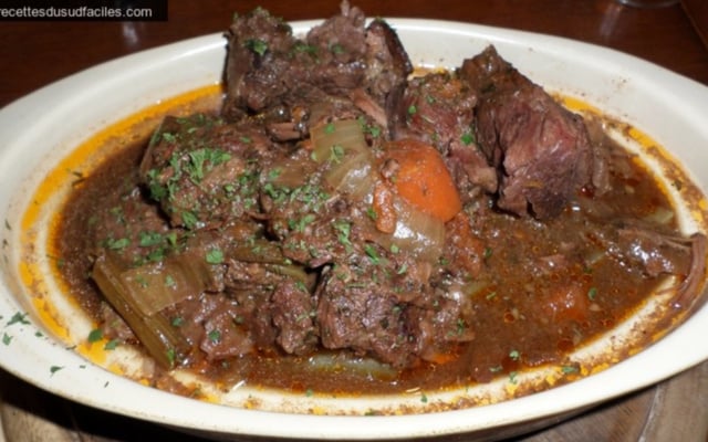 Gardiane (daube de taureau camarguais)