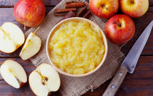 Compote de pommes classique