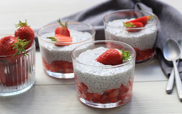 Pudding aux graines de chia et fraises du Périgord IGP