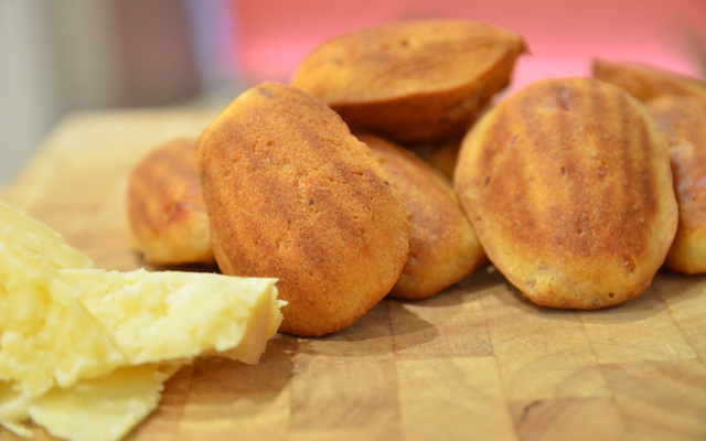 Madeleines au parmesan