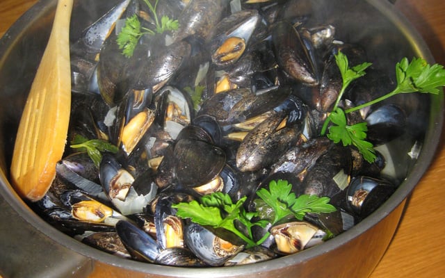 Moules au vin blanc et persil