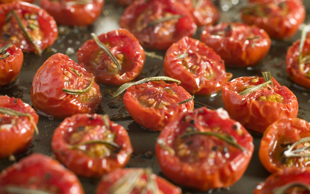Tomates cerise au four