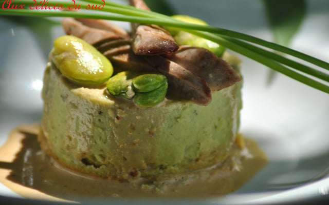 Flans de fèves au picodon et aiguillettes de canard