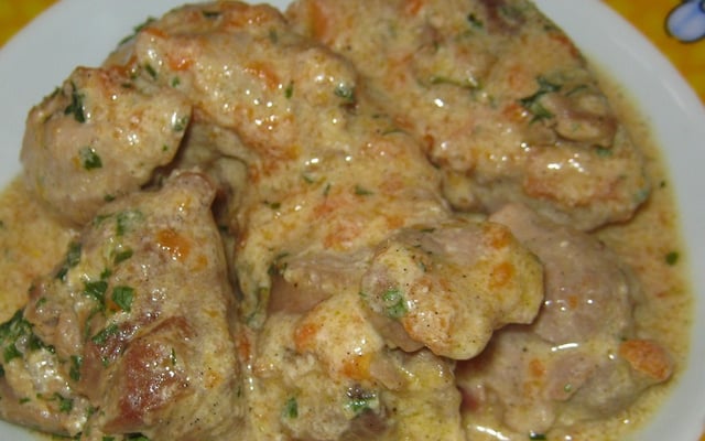 Sauté de dinde à la vanille façon blanquette