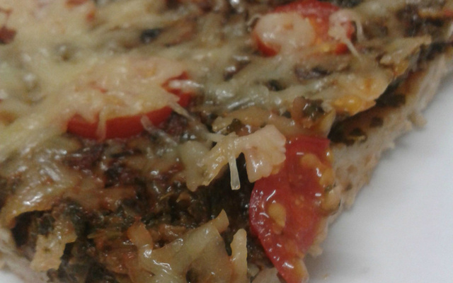 Pizza épinards et tomates cerises