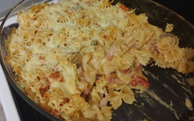 Gratin de pâtes aux lardons & à la mozzarella