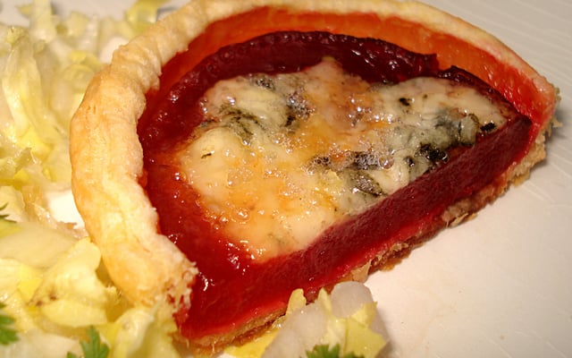 Tartelette de betterave rouge au roquefort
