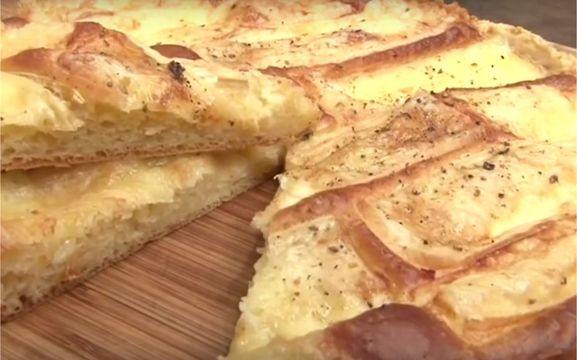 Tarte au maroilles AOP