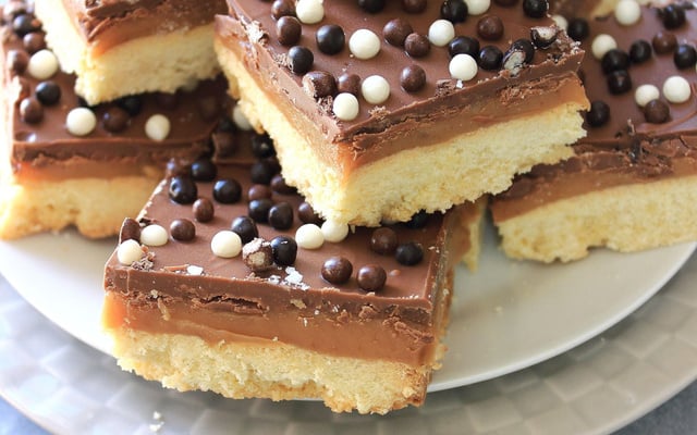 Carrés caramel beurre salé, chocolat dit shortbread