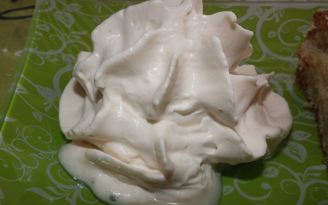 Chantilly à l'amaretto au siphon