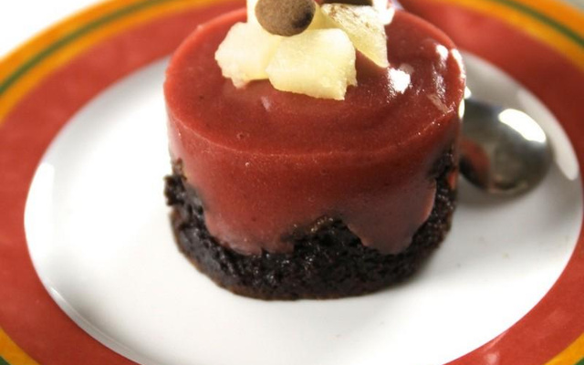 Fondant chocolat, poires et fraises