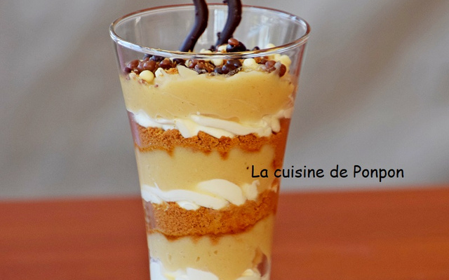 Verrine de crème mascarpone, beurre de pomme et spéculoos