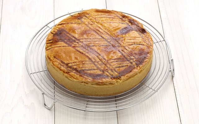 Gâteau basque traditionnel