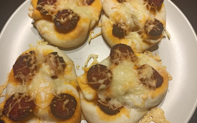 Bretzel pizza au chorizo