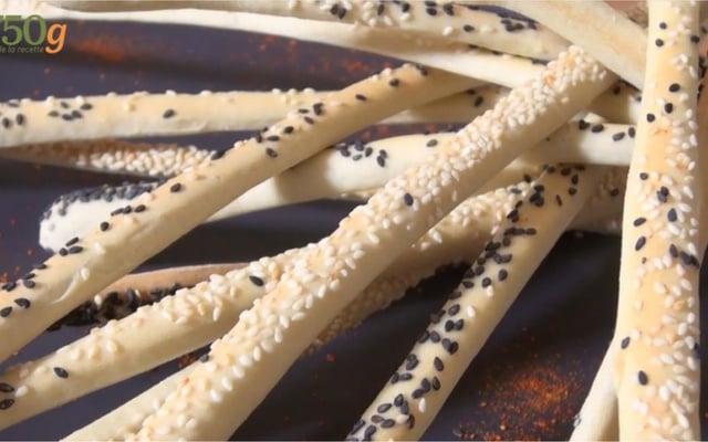 Gressins au sésame et aux graines de pavot