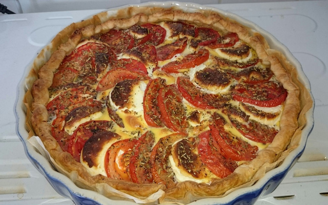Tarte à la tomate et au chèvre