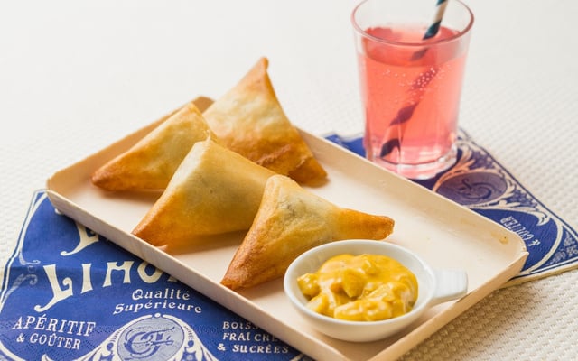 Samoussas de Nuggets de Poulet Curry-Ananas