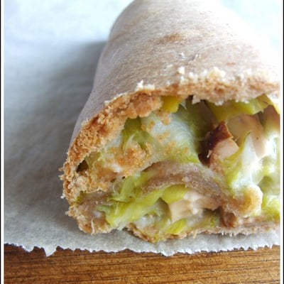 Rouleau comme une tarte au poireau et tofu fumé