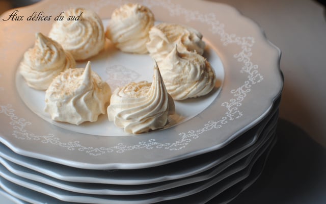 Meringues fruits de la passion, coco