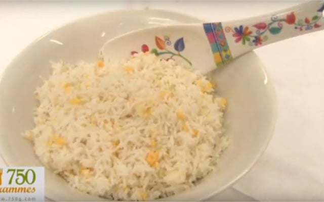 Riz sauté à la noix de coco
