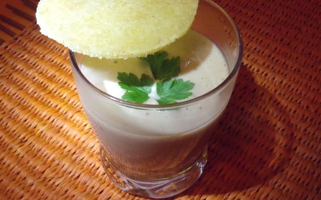 Velouté des bois sous son chapeau fromage