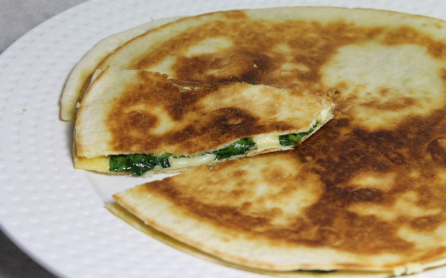 Quesadillas au fromage et aux épinards