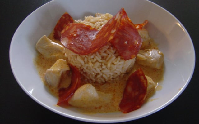 Riz pilaf au paprika et poulet coco