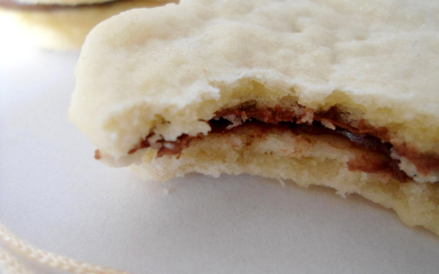Biscuits fourrés au chocolat